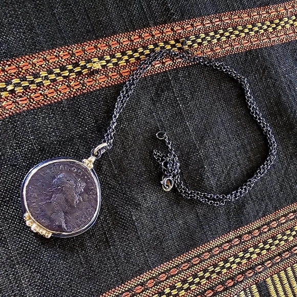 Change things up with a look back to the famed civilization of ancient Greece! - Picture 2 of 4